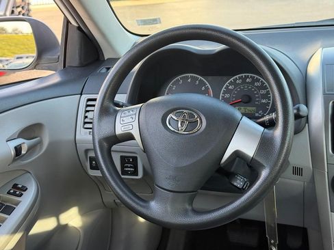 Used 2012 Toyota Corolla LE FWD image 14
