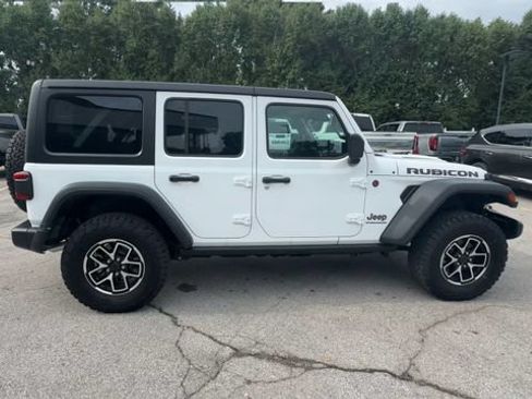 Used 2026 Jeep Wrangler Unlimited Rubicon AWD/4WD image 9