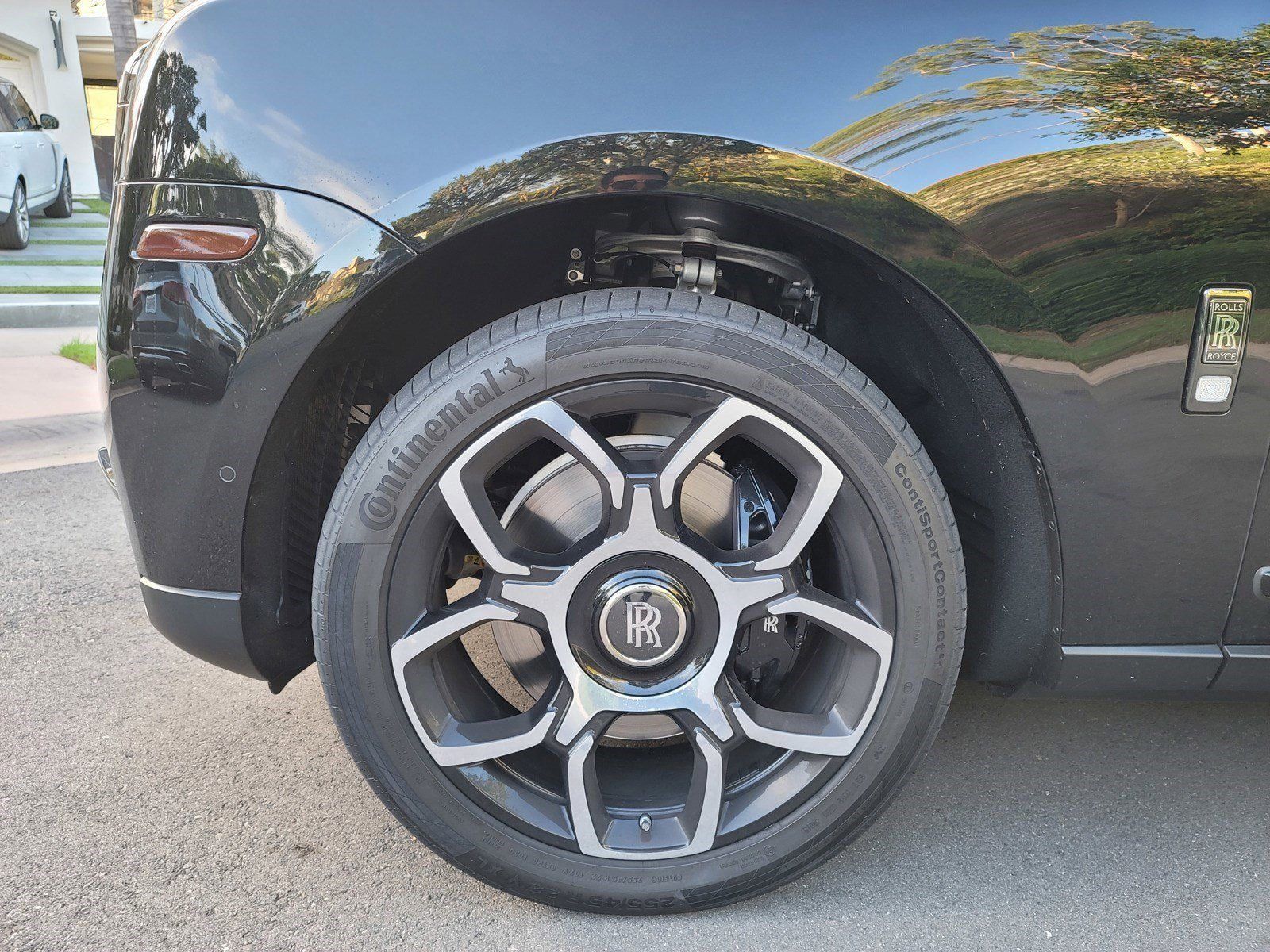 Used 2021 Rolls-Royce Cullinan Black Badge AWD/4WD image 26