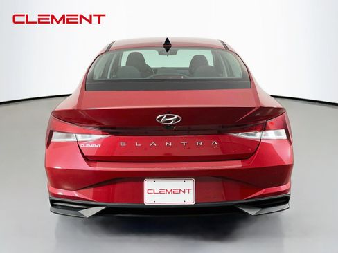 Used 2023 Hyundai Elantra SEL w/ Convenience Package FWD image 7