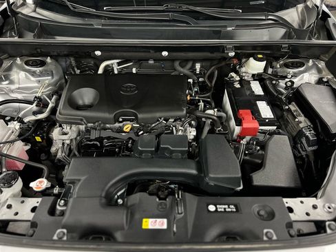 Used 2022 Toyota RAV4 XLE image 40