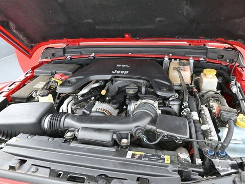 Used 2021 Jeep Gladiator Rubicon AWD/4WD image 32