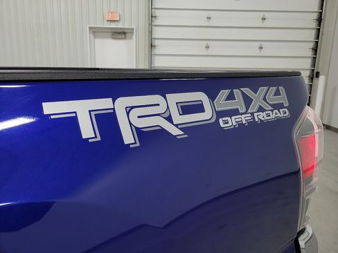 Certified 2023 Toyota Tacoma TRD Off-Road image 8