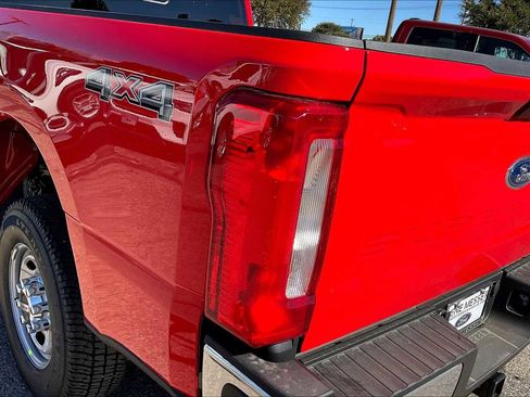 New 2026 Ford F250 XL w/ XL Chrome Package image 14