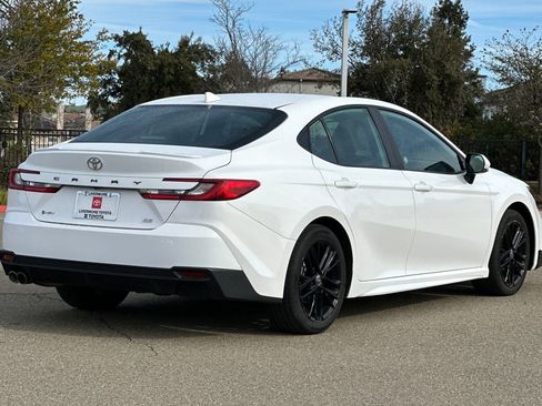Certified 2025 Toyota Camry SE image 4