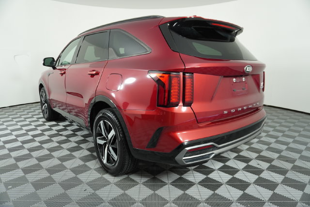 Used 2021 Kia Sorento EX FWD image 5
