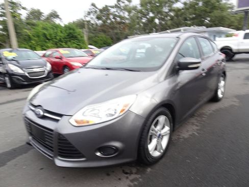 Used 2014 Ford Focus SE image 5