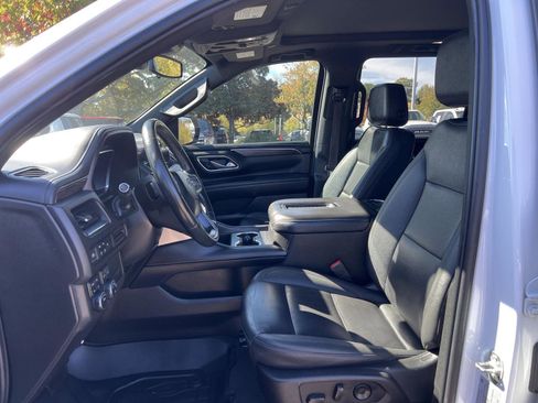 Used 2023 Chevrolet Suburban Z71 image 36