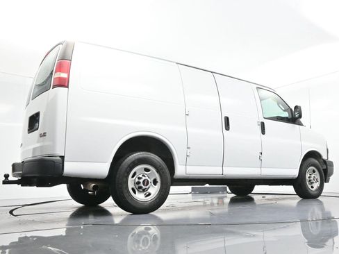 Used 2018 GMC Savana 2500 w/ Enhanced Convenience Package RWD image 44