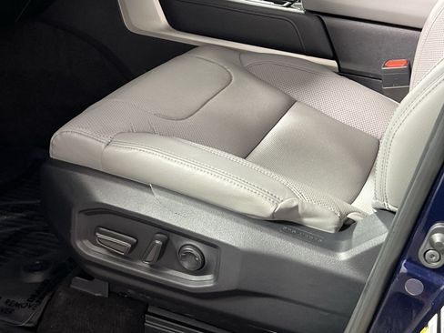 Used 2024 Toyota Tundra Limited AWD/4WD image 14