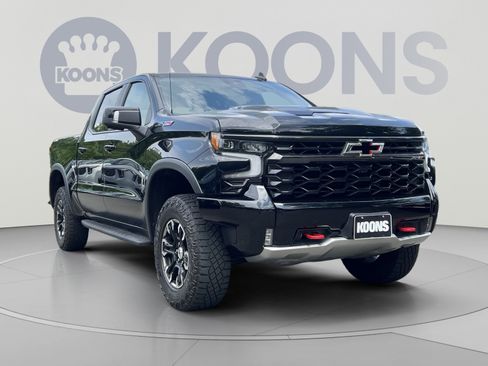 Used 2023 Chevrolet Silverado 1500 ZR2 w/ Technology Package AWD/4WD image 10