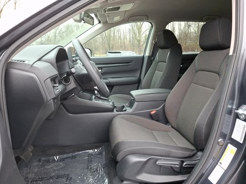 Used 2025 Honda CR-V LX image 13