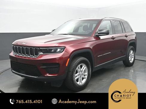 Used 2024 Jeep Grand Cherokee Laredo AWD/4WD image 1