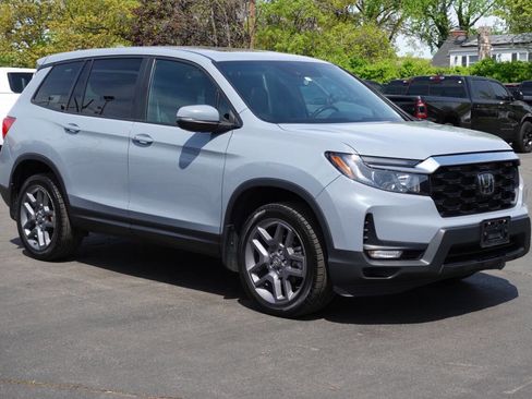 Used 2023 Honda Passport EX-L image 4