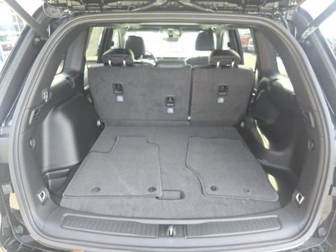 New 2026 Jeep Grand Cherokee Laredo image 28