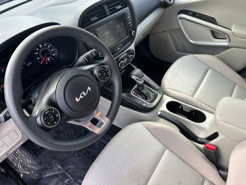 Certified 2022 Kia Soul LX w/ Technology Package image 10