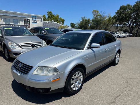 Used 2003 Volkswagen Passat GLS FWD image 3