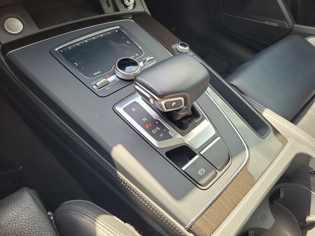 Used 2019 Audi Q5 Premium Plus w/ Premium Plus Package AWD/4WD image 32