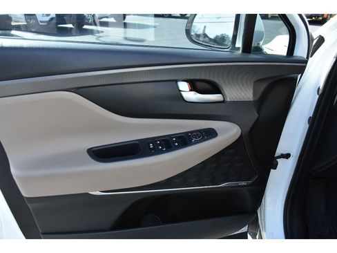 Used 2019 Hyundai Santa Fe SEL image 17