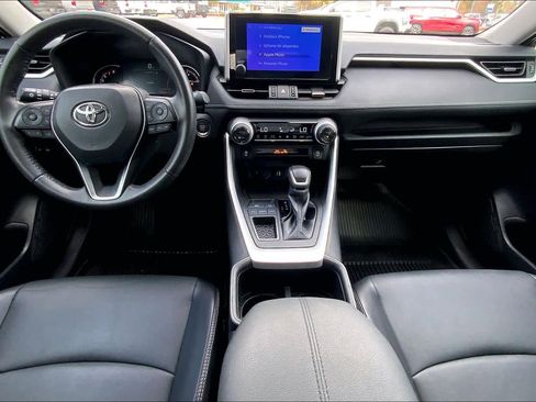 Used 2024 Toyota RAV4 XLE Premium image 15