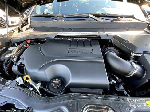 Used 2025 Land Rover Discovery Sport Dynamic SE image 13