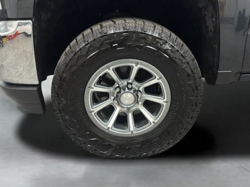 Used 2018 Chevrolet Silverado 1500 LT w/ All Star Edition RWD image 27