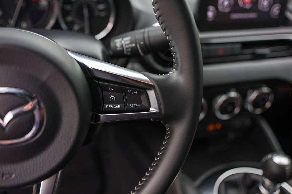 Used 2022 MAZDA MX-5 Miata RF Grand Touring RWD image 15