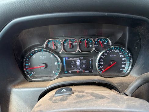 Used 2018 Chevrolet Silverado 2500 LT AWD/4WD image 16