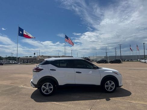 Certified 2024 Nissan Kicks S FWD image 23