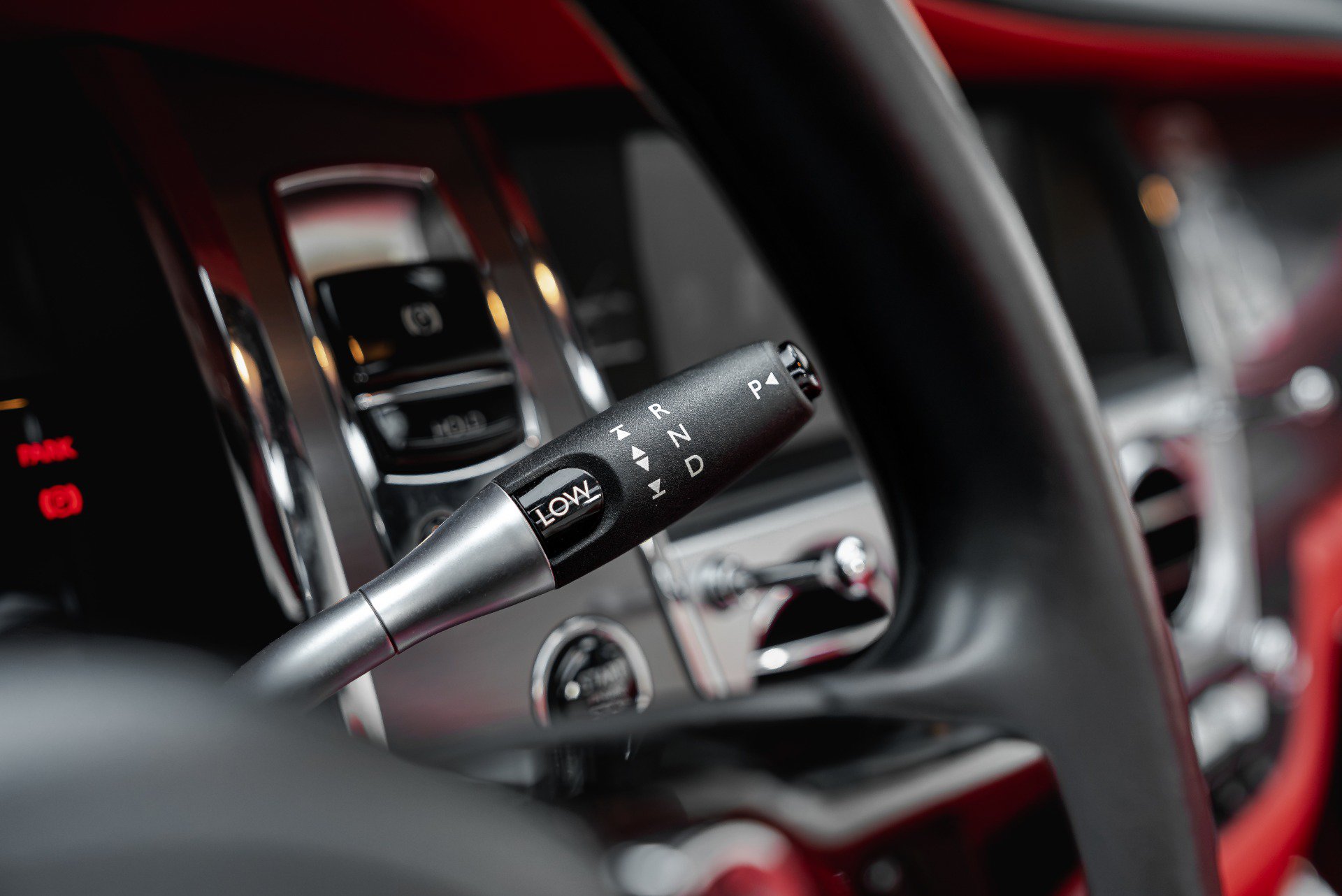 Used 2016 Rolls-Royce Dawn RWD image 50