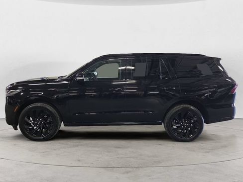 Used 2025 Lincoln Navigator Reserve w/ Jet Appearance Package AWD/4WD image 2