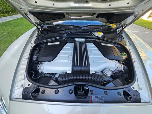 Used 2014 Bentley Continental GT image 24