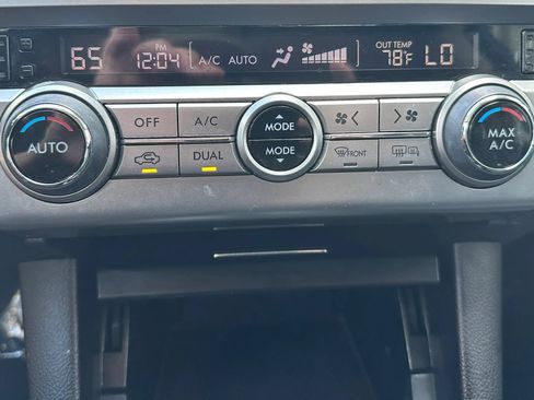 Used 2017 Subaru Outback 3.6R Limited AWD/4WD image 19