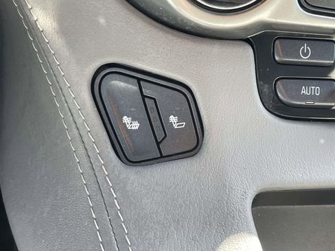 Used 2018 Chevrolet Suburban LT AWD/4WD image 20