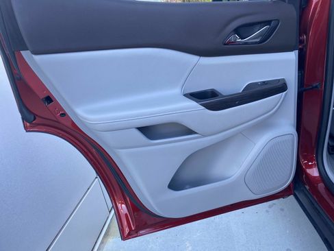 Used 2021 GMC Acadia SLT w/ Technology Package image 13