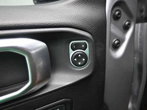 Used 2020 Jeep Gladiator Rubicon AWD/4WD image 21