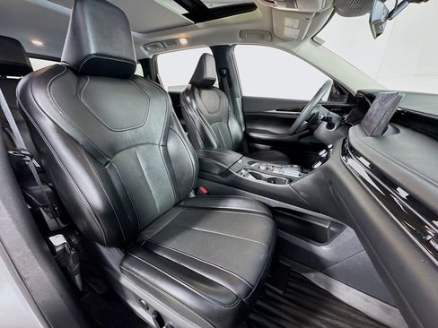 Used 2023 INFINITI QX60 Pure image 28