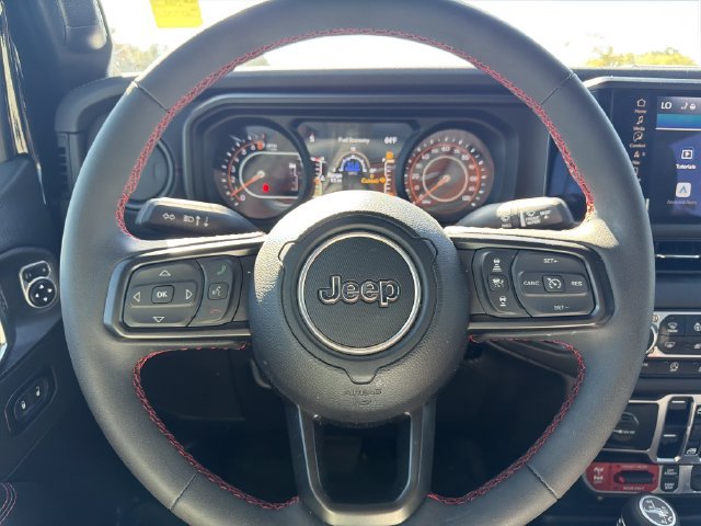Used 2025 Jeep Gladiator Rubicon AWD/4WD image 28