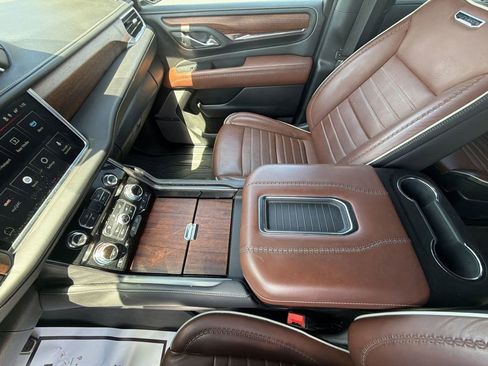 Used 2023 GMC Yukon XL Denali Ultimate AWD/4WD image 26