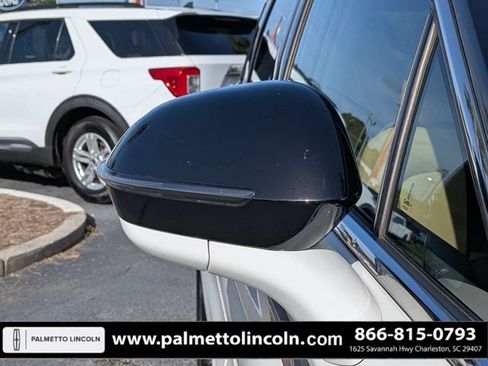 Used 2022 Lincoln Corsair Reserve w/ Equipment Group 201A FWD image 10