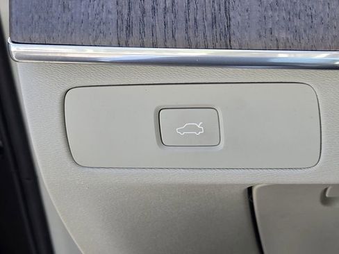 Certified 2023 Volvo XC90 B6 Plus w/ Protection Package Premier AWD/4WD image 30