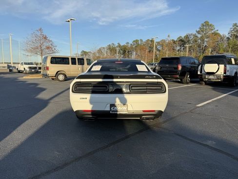 Used 2023 Dodge Challenger R/T w/ T/A Package image 6