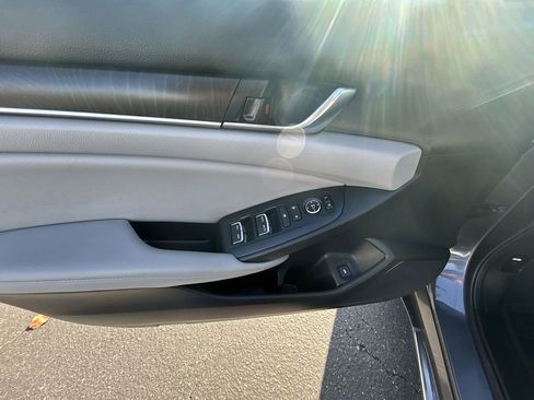 Certified 2020 Honda Accord EX image 13