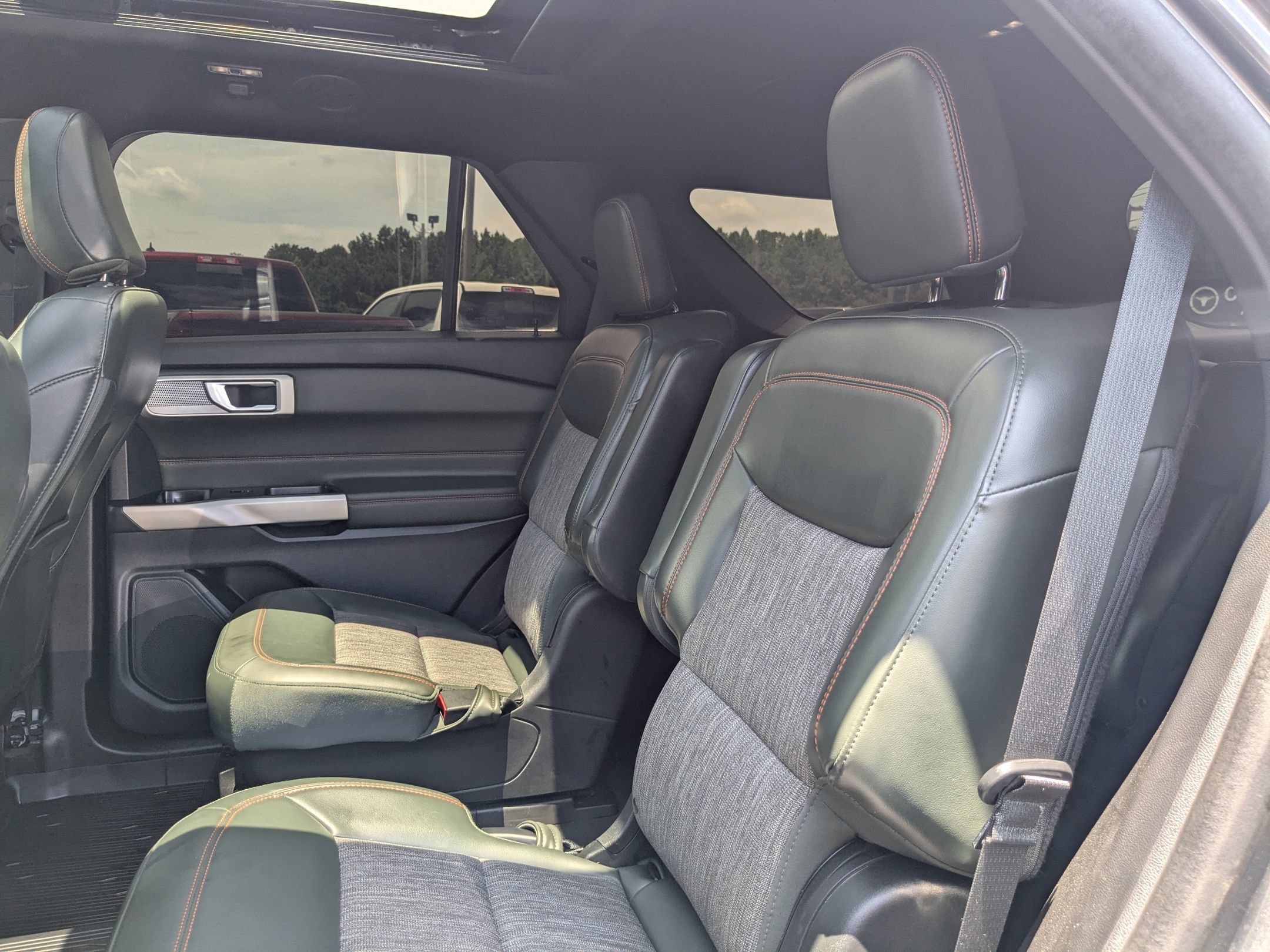 Used 2022 Ford Explorer Timberline w/ Timberline Technology Package AWD/4WD image 25