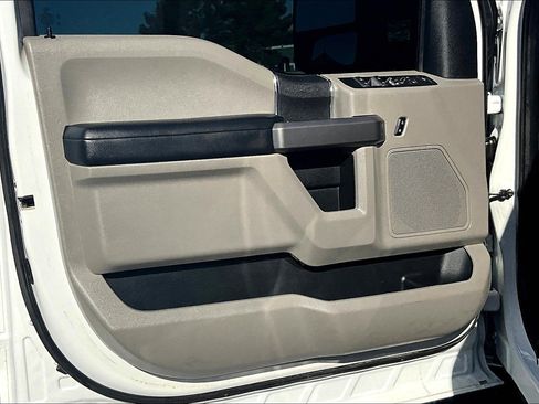 Used 2019 Ford F250 XLT w/ XLT Value Package image 15