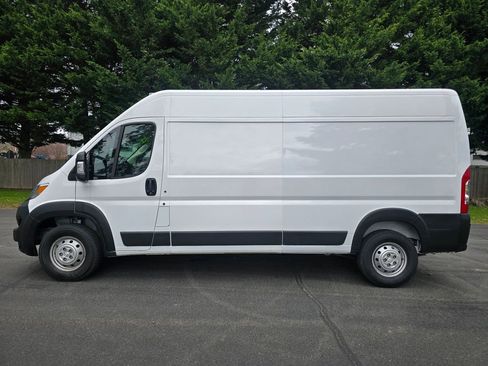 Used 2023 RAM ProMaster 2500 image 3