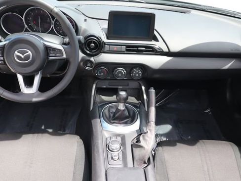 Used 2019 MAZDA MX-5 Miata Sport RWD image 31