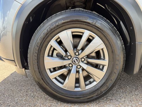 Used 2022 Nissan Pathfinder SV FWD image 7