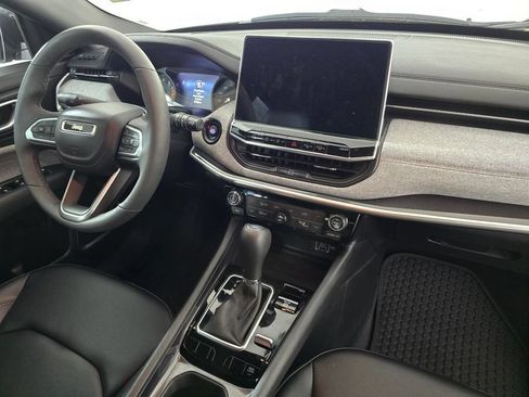 Used 2023 Jeep Compass Latitude AWD/4WD image 10