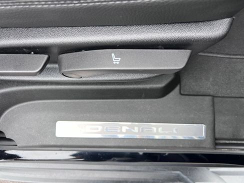 Used 2024 GMC Yukon XL Denali AWD/4WD image 58